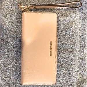 Michael Kors wallet Wristlet